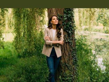Kate Middleton aggiorna i sudditi: “spero di farcela per l’estate, ma non è ancora finita”