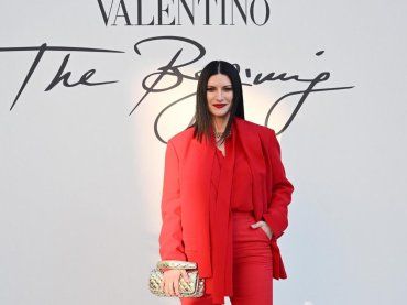 Laura Pausini in Grecia e in vacanza…cosa fa durante il suo relax…