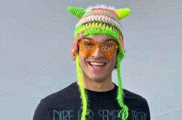 Leo Gassmann: sai a chi è ispirato il suo ultimo look? Non ci crederai mai