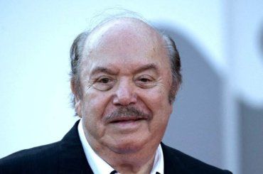 Lino Banfi e il grande amore per Lucia: la richiesta fatta a Papa Francesco è da lacrime – VIDEO