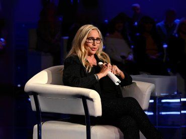 ‘Una voce per Padre Pio’, critiche sul programma di Rai1 per la scelta degli ospiti