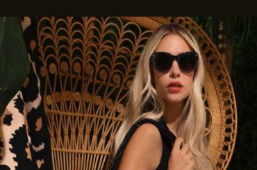 Martina Stella torna in Toscana: la passeggiata al tramonto manda in visibilio i fan