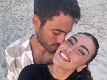 “Formentera postcards” la foto in bikini di Giulia Salemi lascia i fan a bocca aperta