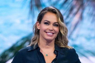 Sonia Bruganelli assieme alla sua “miniMe”: “Occhi azzurri ne abbiamo?” – FOTO