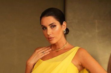 Valentina Vignali è uno schianto, bellissima sulla spiaggia tanto particolare – FOTO