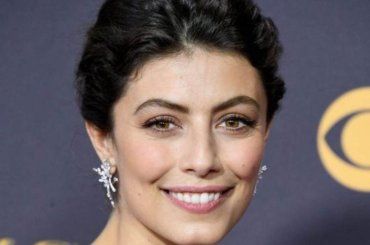 Alessandra Mastronardi risplende al Giffoni Film Festival: il suo segreto di bellezza – FOTO