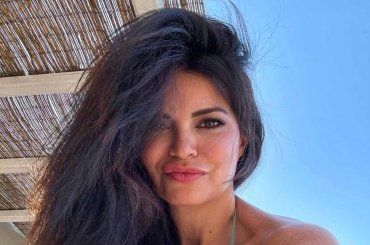 Laura Torrisi in vacanza sui ghiacciai, le foto fanno il giro del web