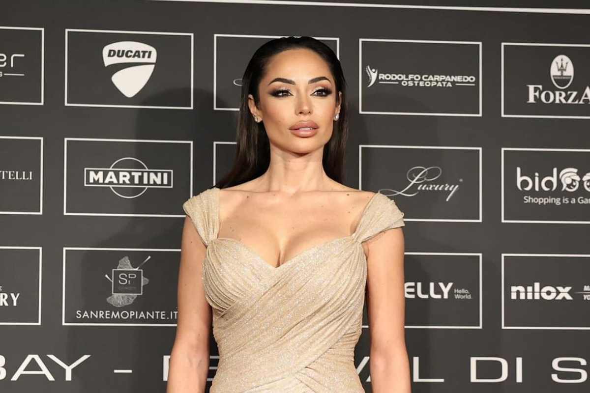 Raffaella Fico in posa