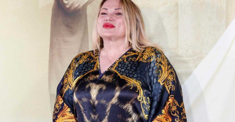 “Non c’è una mia erede, le attrici di oggi sono scialbe” Serena Grandi racconta il suo passato