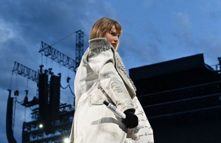 Taylor Swift in concerto.