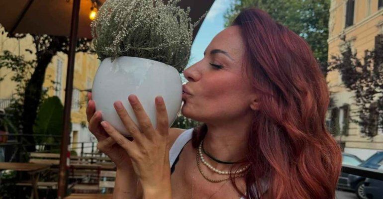 “Grazie dell’attenzione”, Andrea Delogu conquista ancora una volta il cuore dei fan