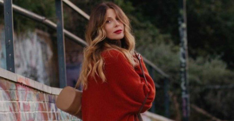 “Avete dei quadri da appendere?”, Alessia Marcuzzi scatena l’ironia dei social – FOTO