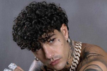 Tony Effe, che stoccata a Fedez! Cosa ha scritto sulla sua ex